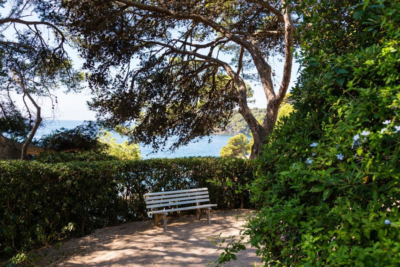 Parc Et Residence Le Provencal Hyeres Bagian luar foto
