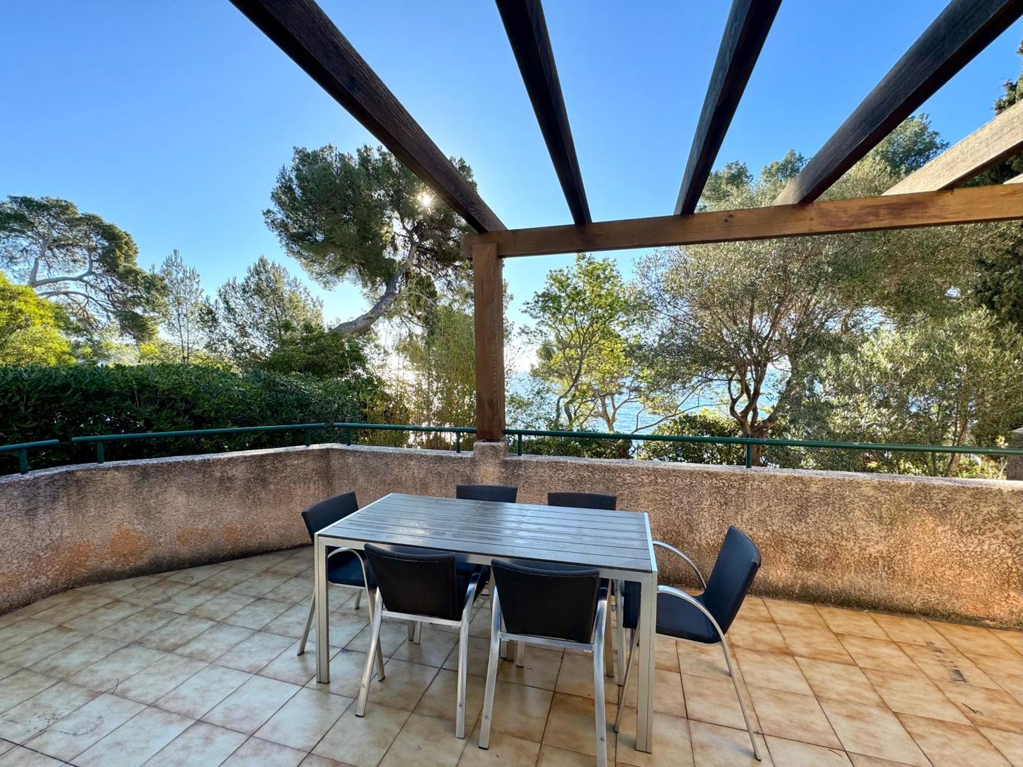Parc Et Residence Le Provencal Hyeres Bagian luar foto